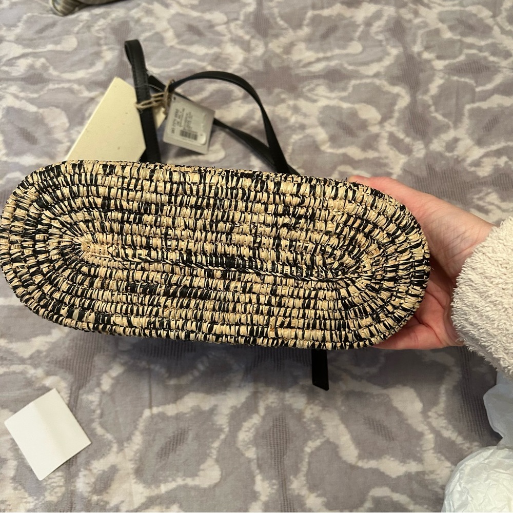 Authentic Loewe Black and Cream Woven raffia/leather small basket bag NWT! - Picture 8 of 12
